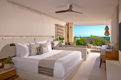 Collection Grand Luxe Signature Suite Junior très grand lit vue mer partielle, Impression Isla Mujeres by Secrets
