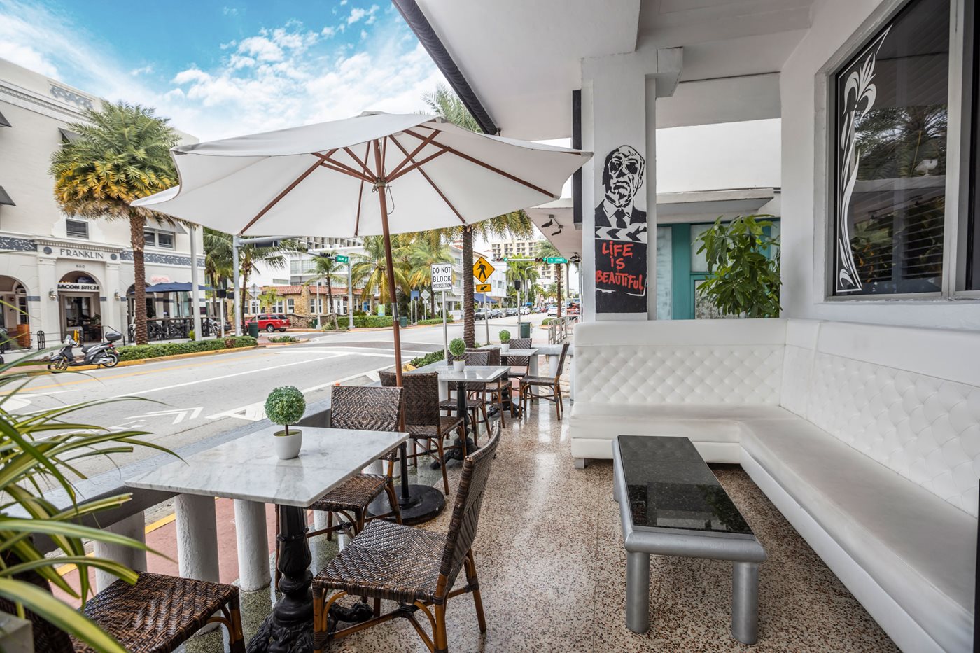 Front Terrasse, Chesterfield Hotel & Suites, Miami