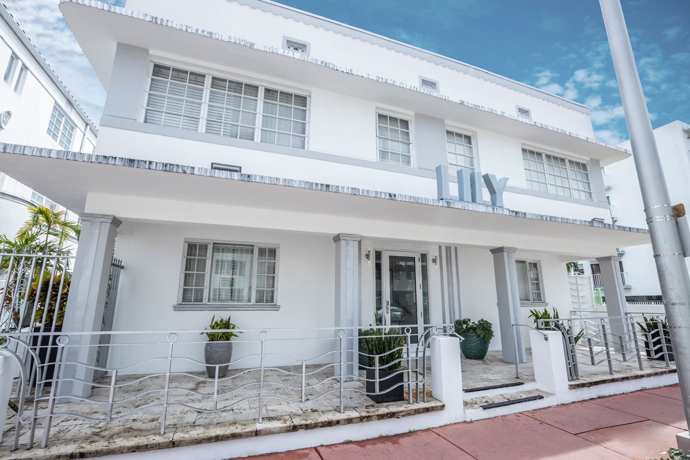 Entrance , Chesterfield Hotel & Suites, Miami
