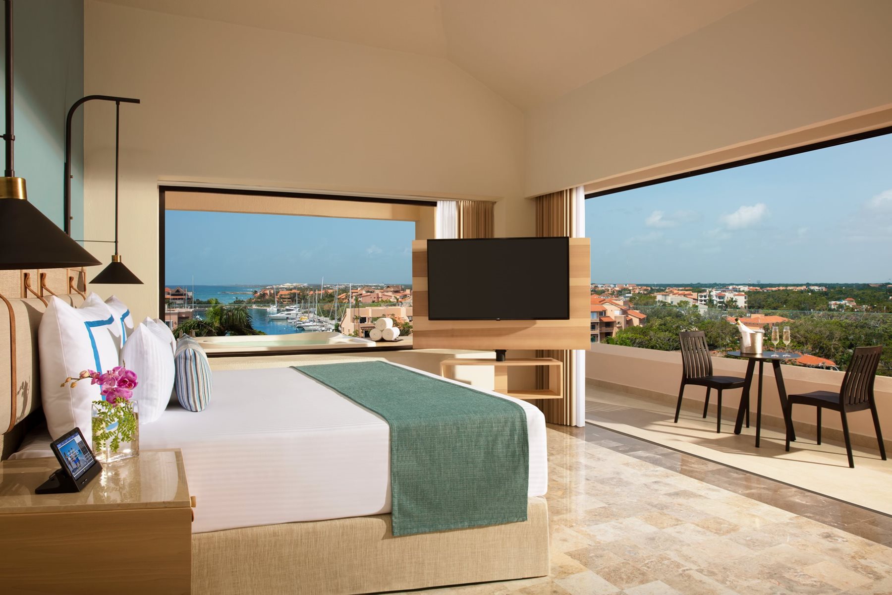 Preferred Club Premium Suite Marina View Hot Tub King, Dreams Aventuras Riviera Maya