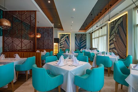 Gran Muthu Rainbow Cayo Guillermo 3 Anchor Restaurant, Gran Muthu Rainbow