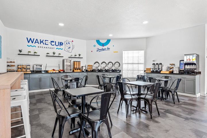 Breakfast room, Developer Inn Maingate