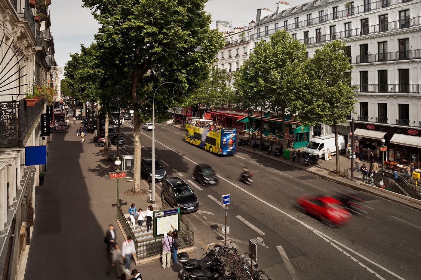 Street View, Hotel Paris Opera Affiliated by Melia