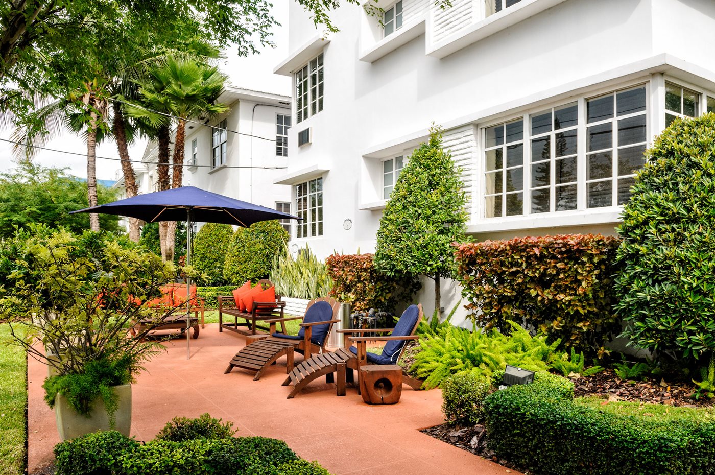 Cour, Tradewinds Apartment Hotel, Miami